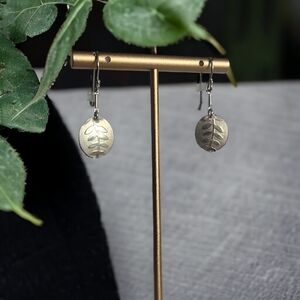 Sterling Silver .925 Delicate Leaf Earrings